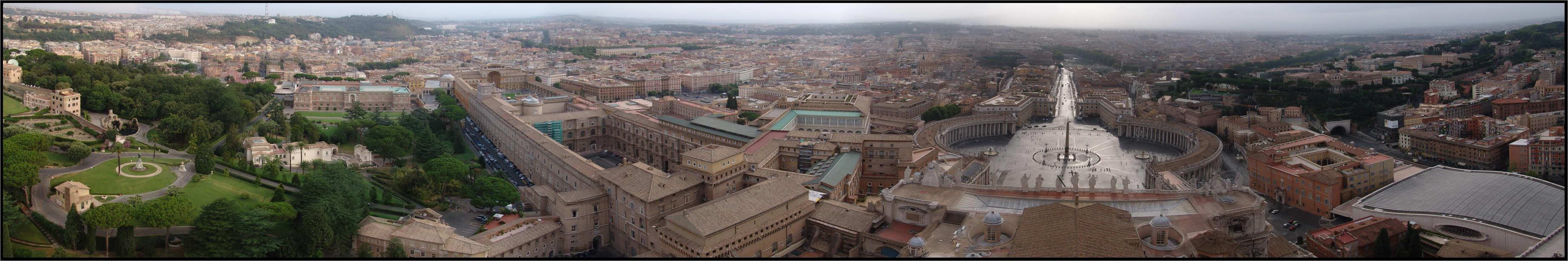 Place Saint Pierre, Le Vatican, Rome, Italie, Ao�t 2006